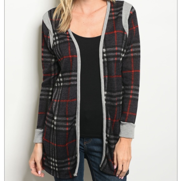 Sweaters - 🆕 Navy & Red Plaid Cardigan